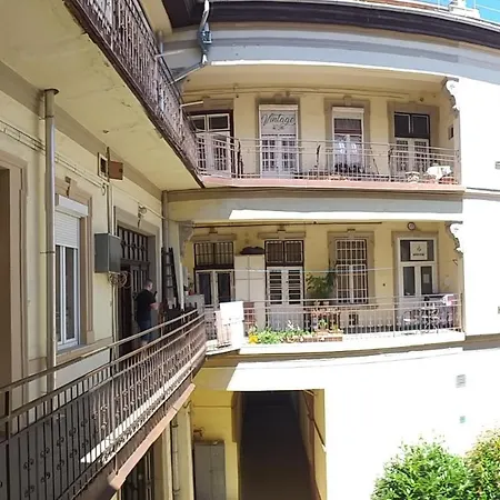 Belvarosi Vintage Apartman A Setaloutcan Miskolc Exterior photo