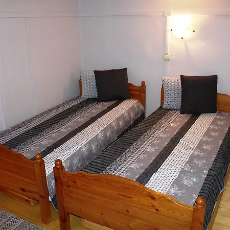 Belvarosi Vintage Apartman A Setaloutcan Miskolc Exterior photo