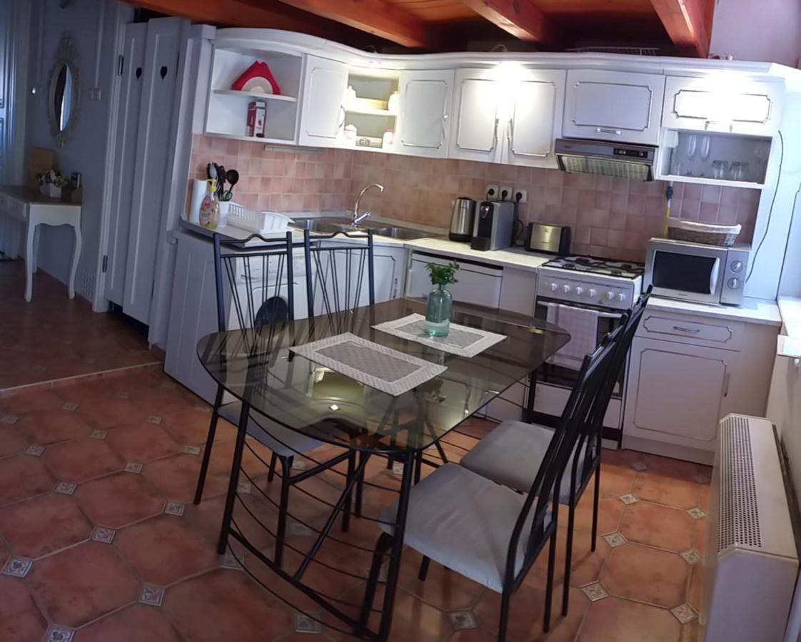 Apartment Belvarosi Vintage A Setaloutcan Miskolc