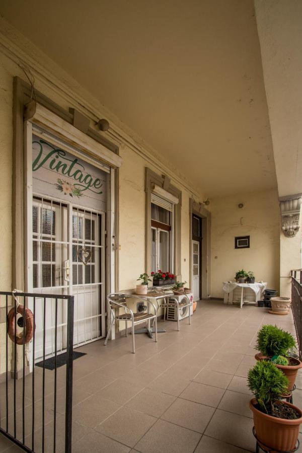 Belvarosi Vintage A Setaloutcan Apartment *